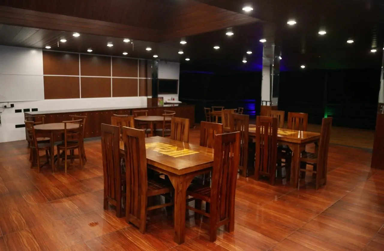 Hotel Sara Kandy