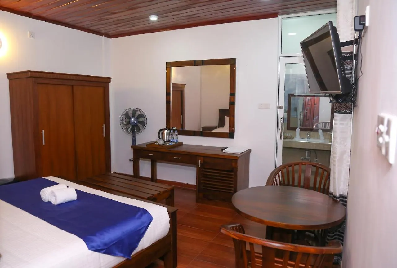Hotel Sara Kandy