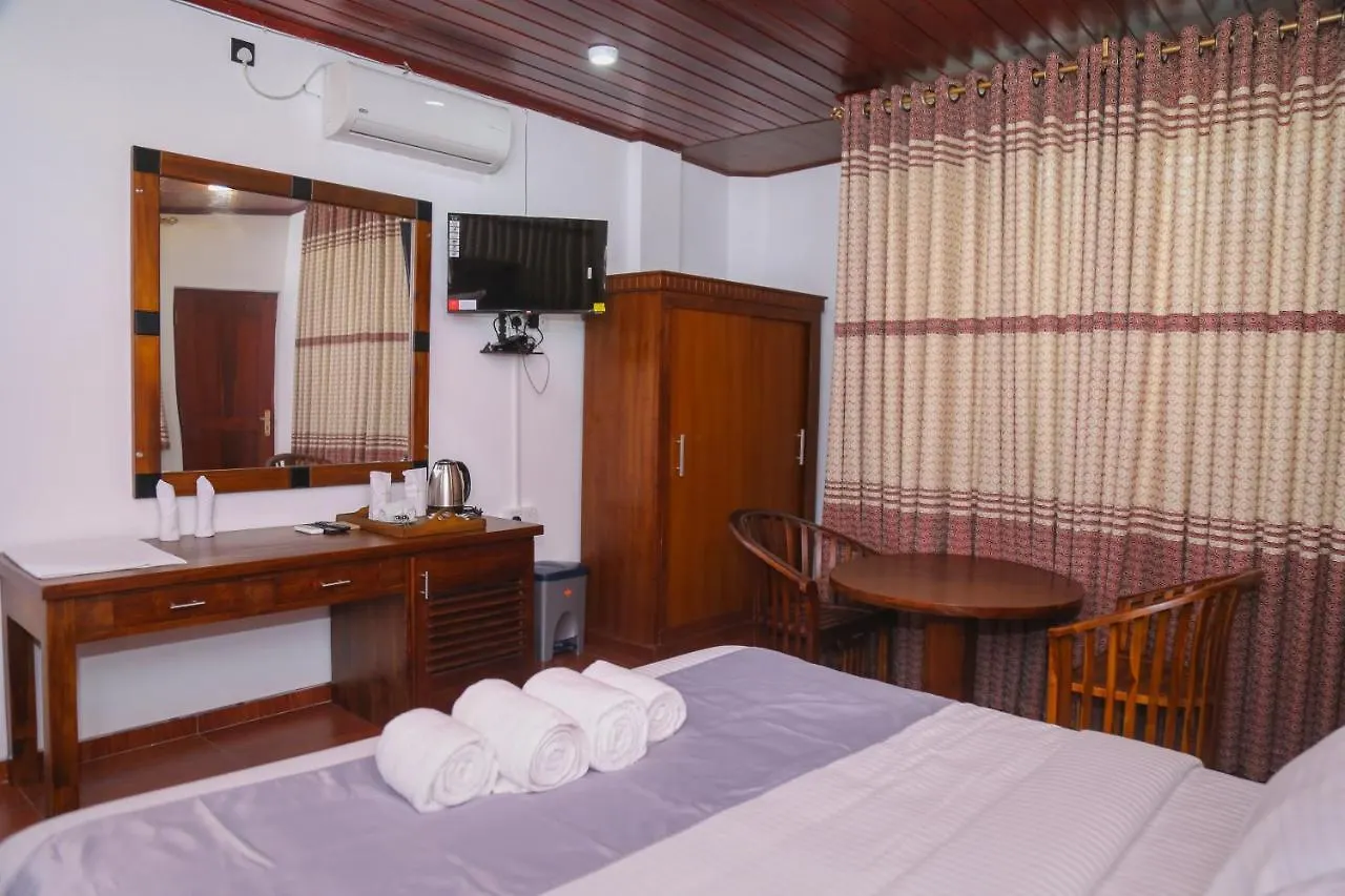 Hotel Sara Kandy