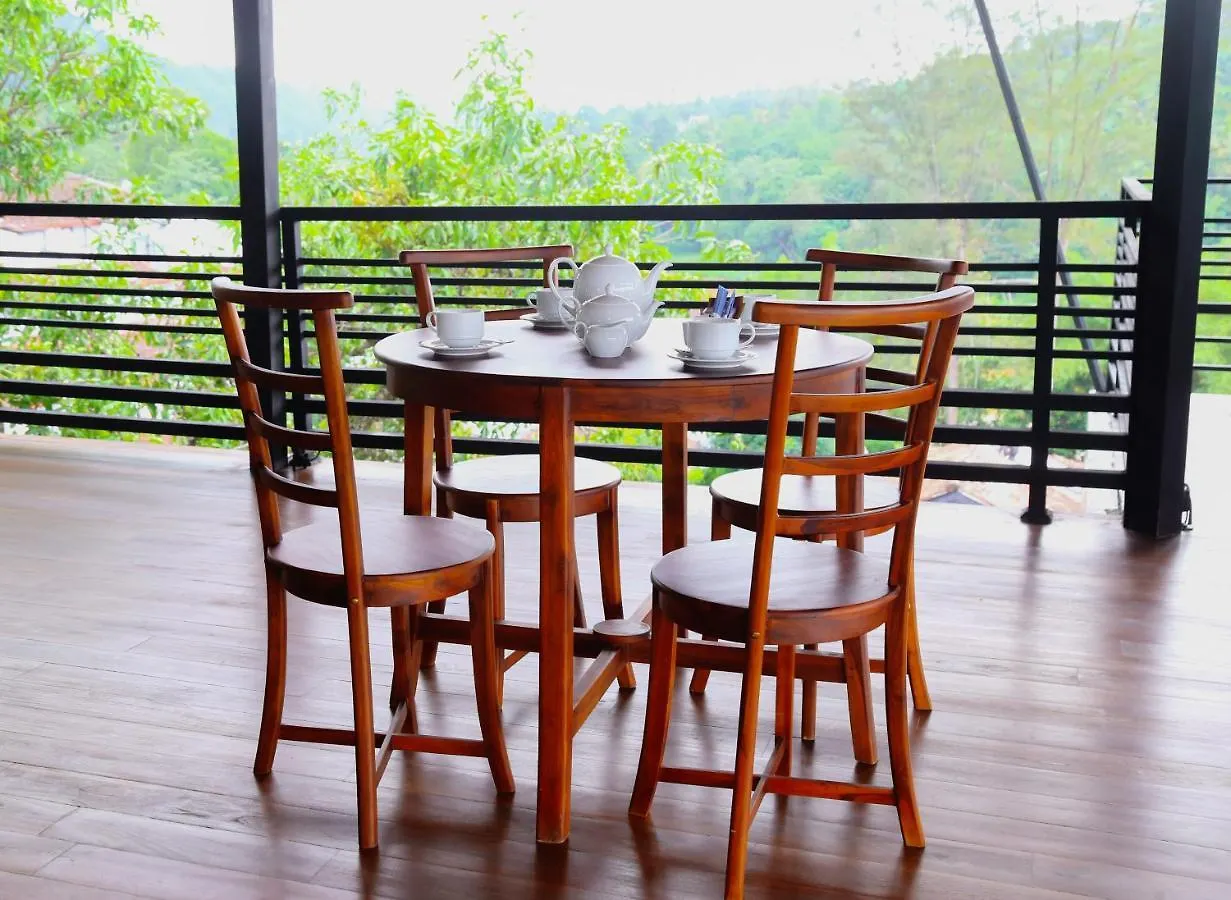 Hotel Sara Kandy