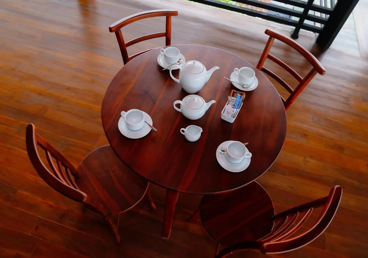 Hotel Sara Kandy
