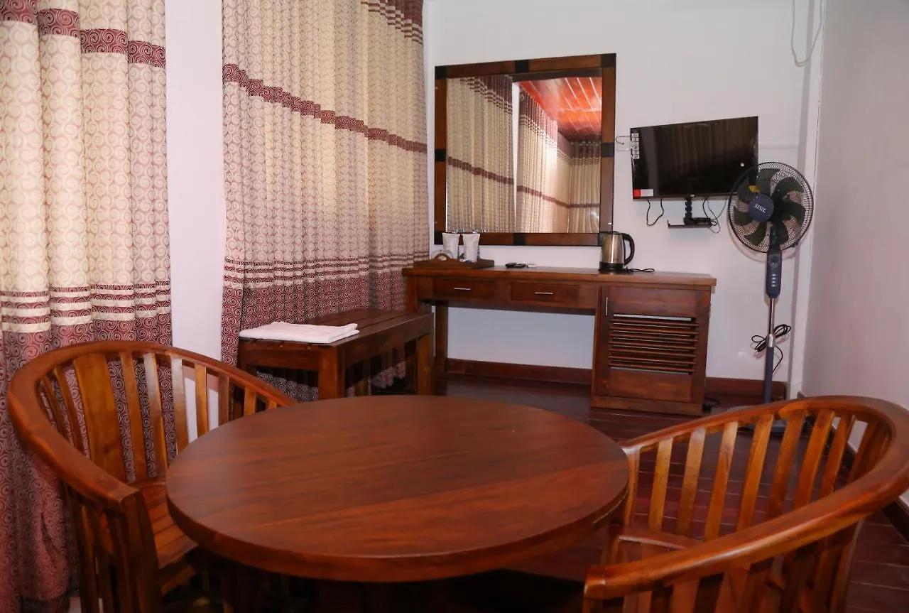Hotel Sara Kandy